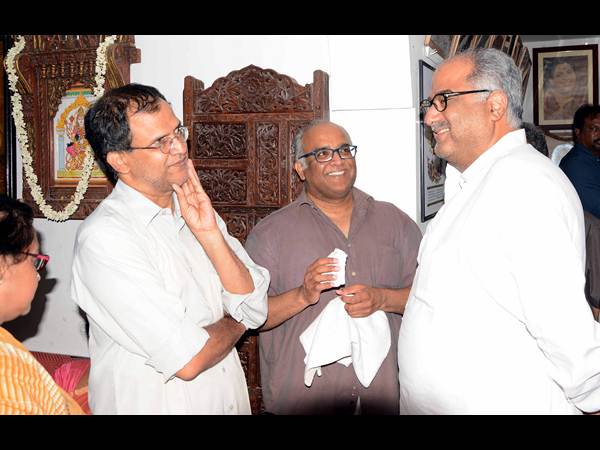 బాపు కుమారులతో బోనీ కపూర్...