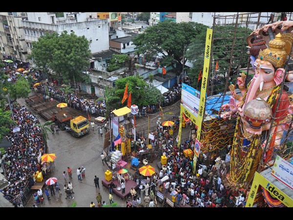 క్రేన్ రెడీ ఇలా...