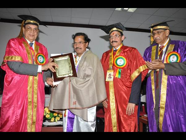 శివాజీ ఆడిటోరియంలో 'గీతం' స్నాతకోత్సవం