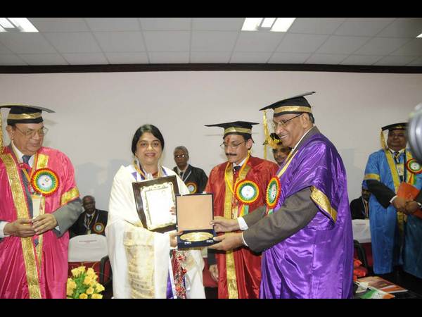 శివాజీ ఆడిటోరియంలో 'గీతం' స్నాతకోత్సవం
