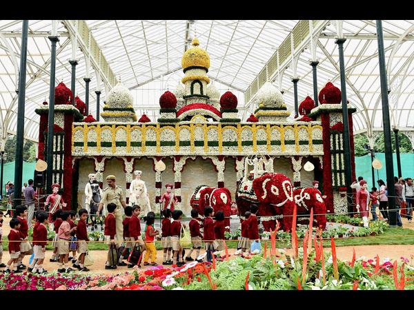 ప్రారంభమైన మైసూర్ దసరా ఉత్సవాలు