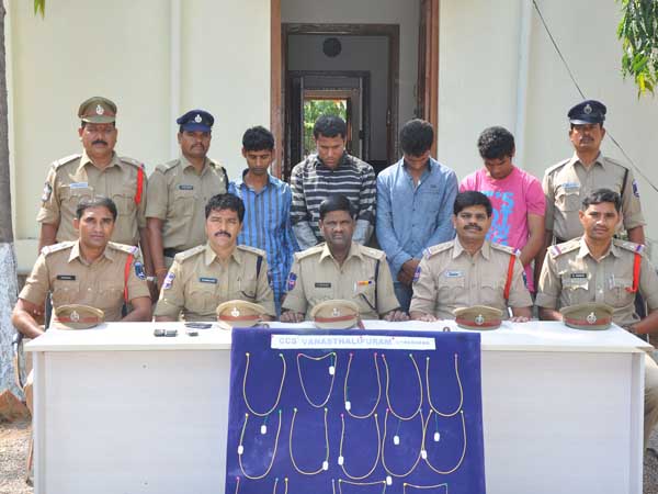 Police arrested four chain snatchers in Hyderabad Police arrested four chain snatchers in Hyderabad