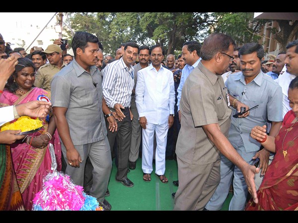 వజ్రాల తెలంగాణ సాధించే సంపద మనది: కేసీఆర్
