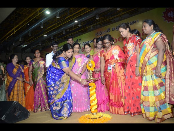 విశాఖపట్నంలో రాష్ట్ర మహిళా ఉద్యోగుల సదస్సు