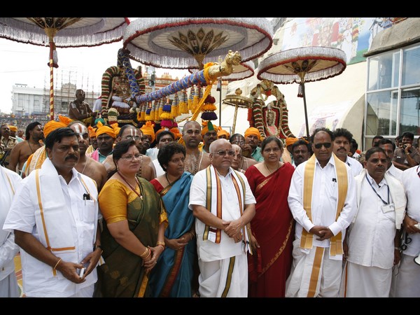 మోహినీ అవతారంలో..