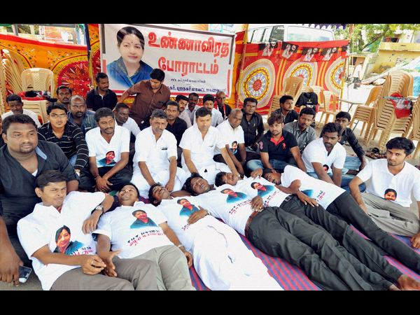 కోయంబత్తూరులో ఆందోళన
