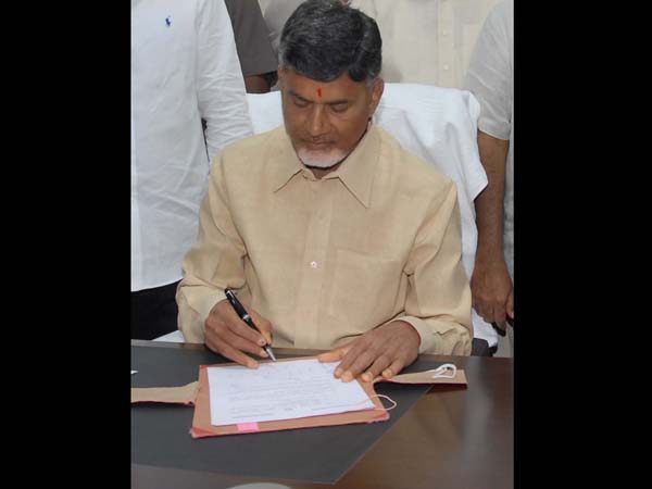 Chandrababu writes letter to Central Minister for gas dealers Chandrababu writes letter to Central Minister for gas dealers