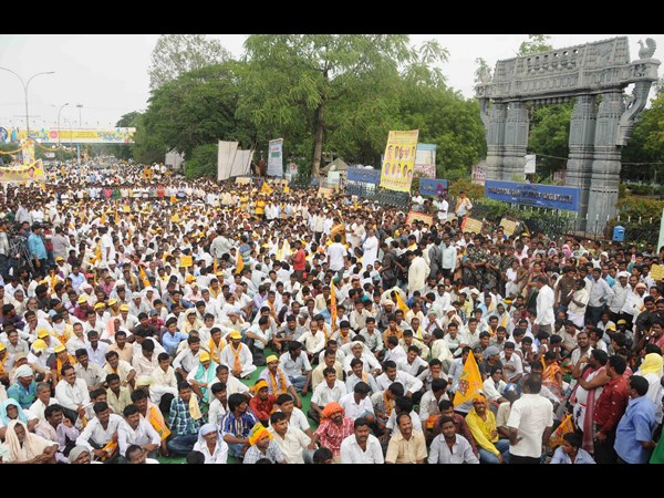 బస్సుయాత్ర
