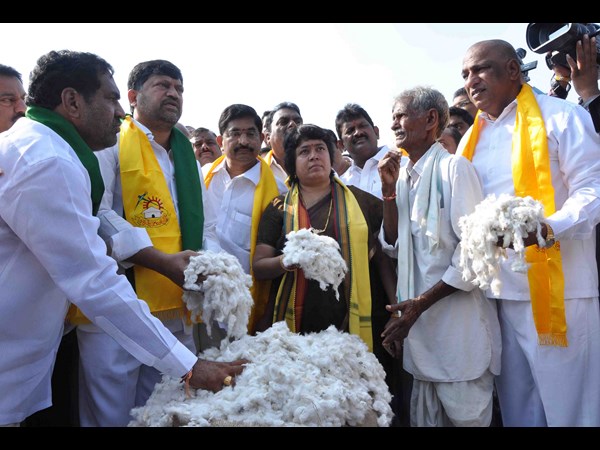 బస్సుయాత్ర