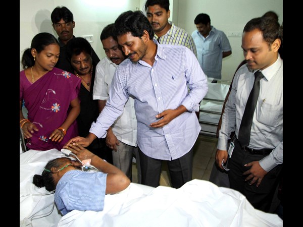 జగన్ పరామర్శ