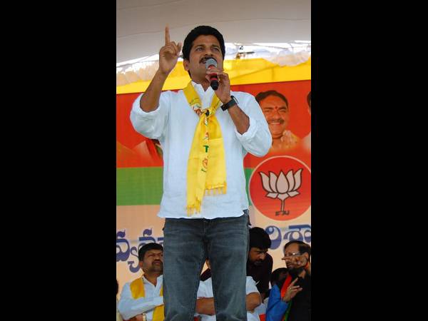 Banjara Hills police sent notice to Revanth Reddy Banjara Hills police sent notice to Revanth Reddy