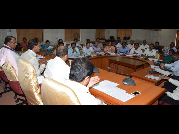 కేసీఆర్ సమీక్ష