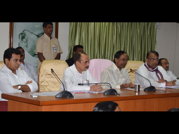 కేసీఆర్ సమీక్ష