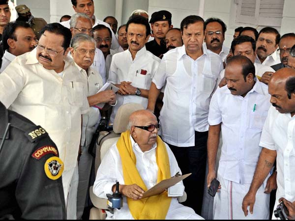 DMK Chief Karunanidhi Leaves Assembly, Says 'No Place for Disabled Like Me' DMK Chief Karunanidhi Leaves Assembly, Says 'No Place for Disabled Like Me'