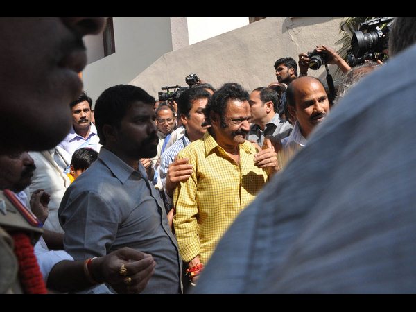 హరికృష్ణ