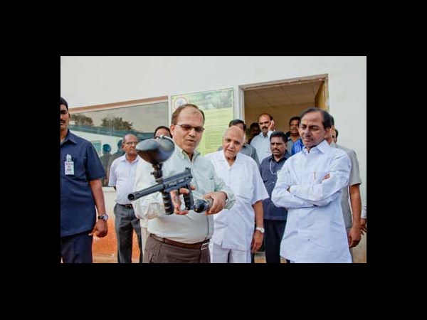 KCR meets Ramoji Rao and praises Ramoji film city KCR meets Ramoji Rao and praises Ramoji film city