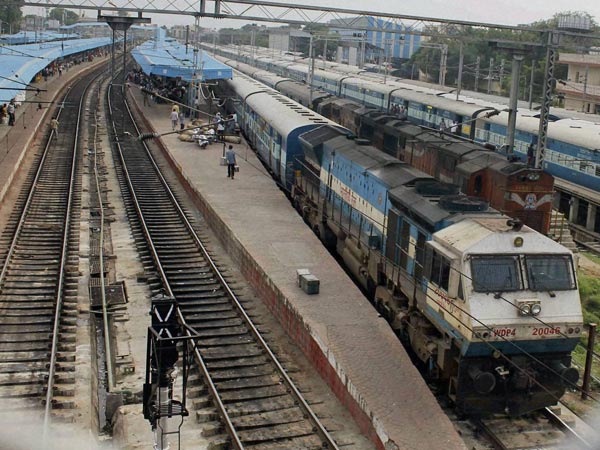Panic incident in dhone railway station Panic incident in dhone railway station