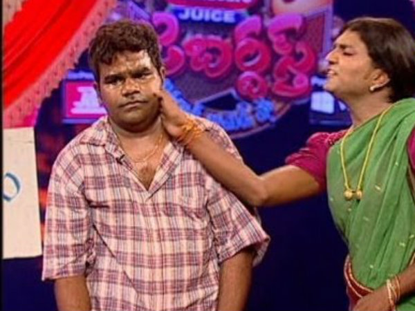 Unknown persons attacked by jabardasth venu in filmnagar Unknown persons attacked by jabardasth venu in filmnagar