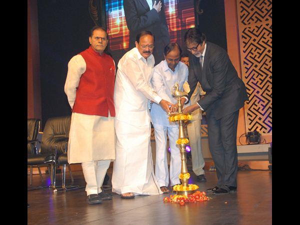 కేసీఆర్ - అమితాబ్ - నాగార్జున