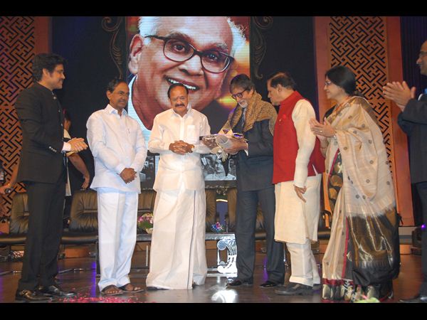 కేసీఆర్ - అమితాబ్ - నాగార్జున