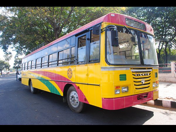 కొత్త రాజధానిలో పసుపు బస్సులు