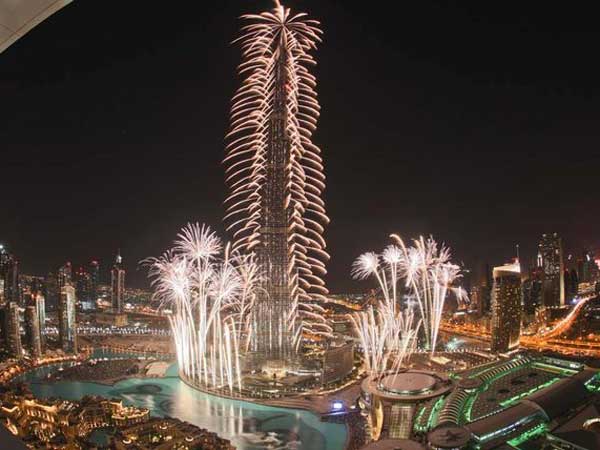 New Year eve gala around Burj Khalifa breaks Guinness Record New Year eve gala around Burj Khalifa breaks Guinness Record