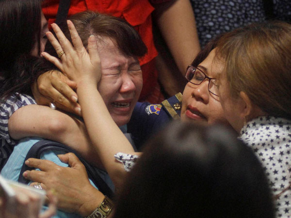 'Crashed AirAsia jet's pilots did not get weather report' 'Crashed AirAsia jet's pilots did not get weather report'