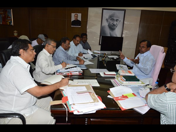 కెసిఆర్ సమీక్ష