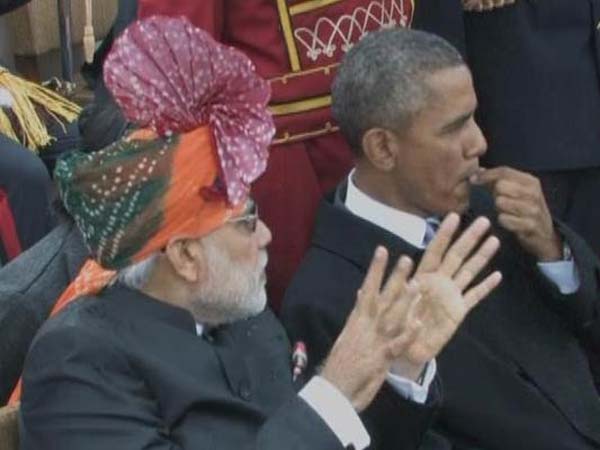 Obama caught on camera popping chewing gum back into mouth Obama caught on camera popping chewing gum back into mouth