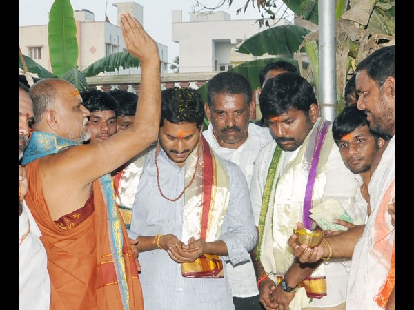 జగన్ వ్యూహరచన..