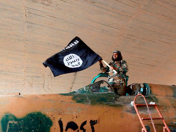 Isis threatens to behead Obama and transform America into a Muslim province Isis threatens to behead Obama and transform America into a Muslim province