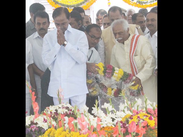 నివాళి