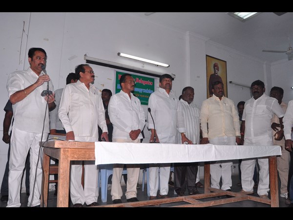 ఛాతి ఆసుపత్రిలో తెలంగాణ టీడీపీ నేతలు