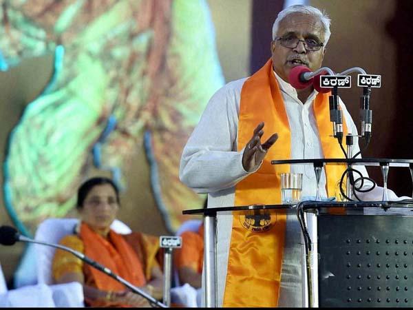 Vhp bajrang dal warns parents on valentine's day Vhp bajrang dal warns parents on valentine's day