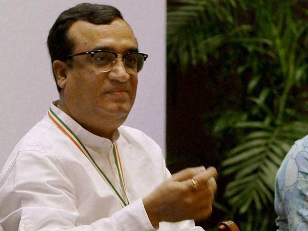 Delhi elections results 2015 fallout: Ajay Maken owes responsibility, quits as Cong general secretary Delhi elections results 2015 fallout: Ajay Maken owes responsibility, quits as Cong general secretary