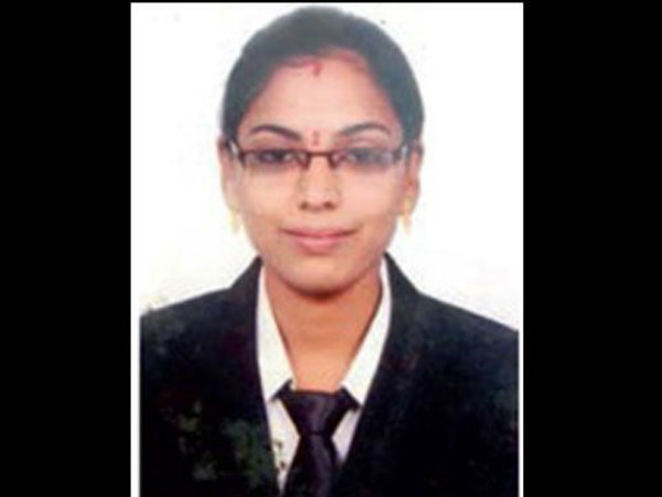 Hyderabad: Woman held for fraud, extortion Hyderabad: Woman held for fraud, extortion