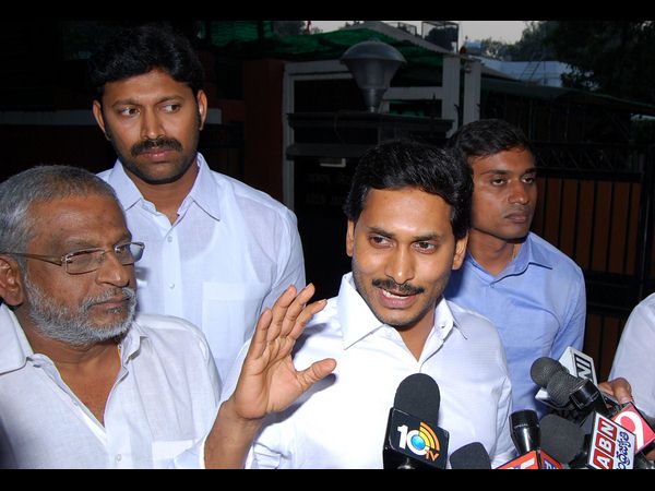 సిఎఁకు ఎక్కడం లేదు