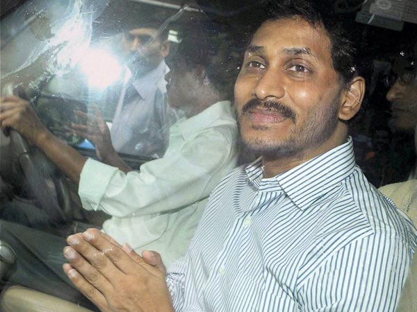 YS Jagan met Railway Minister Suresh Prabhu YS Jagan met Railway Minister Suresh Prabhu