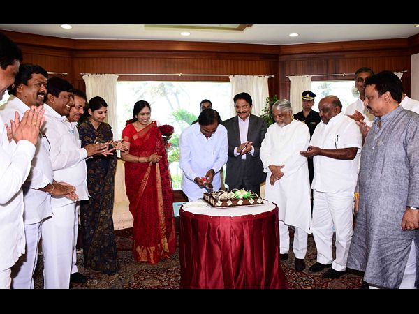 కేసీఆర్