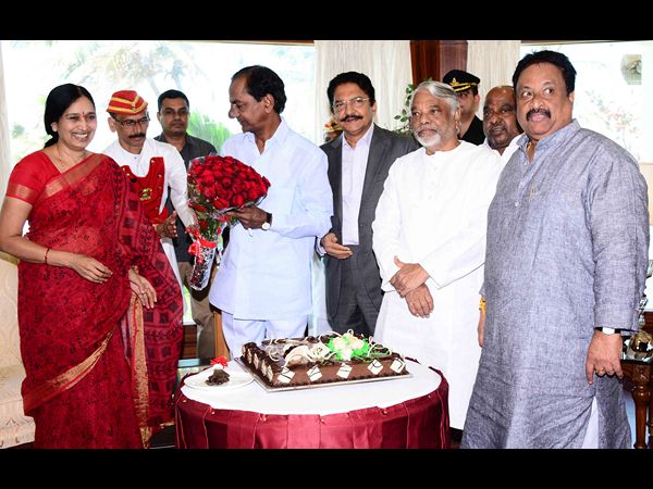 కేసీఆర్