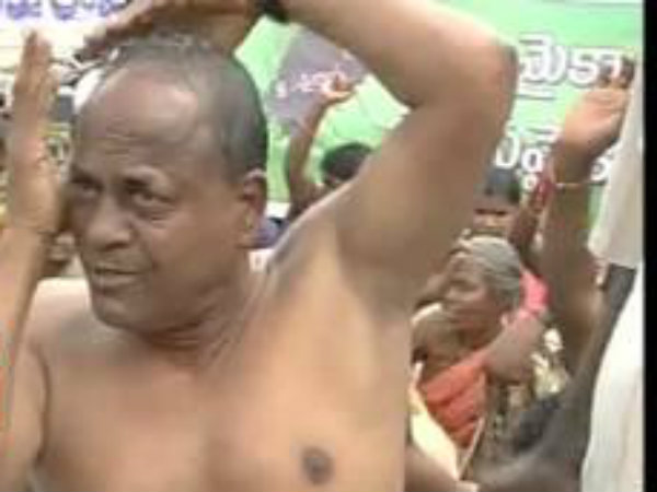 Ex Kurnool Mayor Bangi Ananthaiah Shaves Head In Public Ex Kurnool Mayor Bangi Ananthaiah Shaves Head In Public
