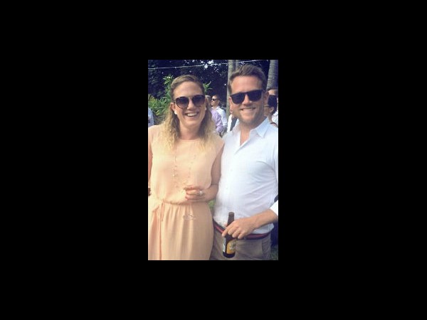 Melbourne woman accidentally finds stolen phone on Facebook Melbourne woman accidentally finds stolen phone on Facebook