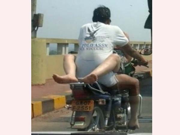 బైక్‌పై అసభ్య భంగిమ: మధ్యప్రదేశ్‌కు చెందిన ఓ జంటకు గోవా పోలీసులు జరిమానా