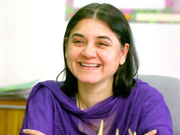 Use cow urine to clean offices, says Maneka Gandhi Use cow urine to clean offices, says Maneka Gandhi
