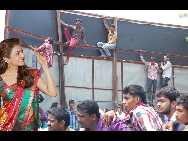 వేలాడుతూ..