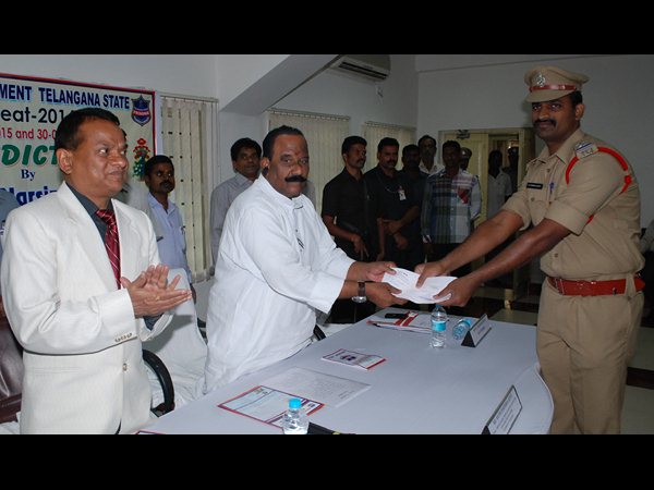 నాయిని