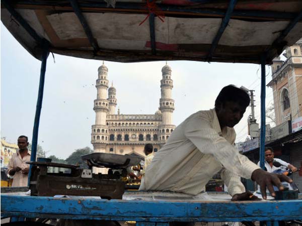A poem on Hyderabad by Kasula Pratap Reddy A poem on Hyderabad by Kasula Pratap Reddy