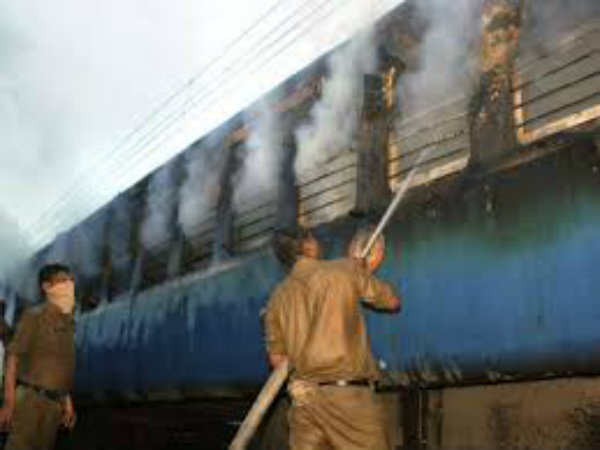 Locals set express train bogey on fire in Delang Locals set express train bogey on fire in Delang