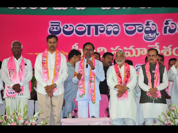 KCR says Hussain Sagar is like ocean for Hyderabad KCR says Hussain Sagar is like ocean for Hyderabad