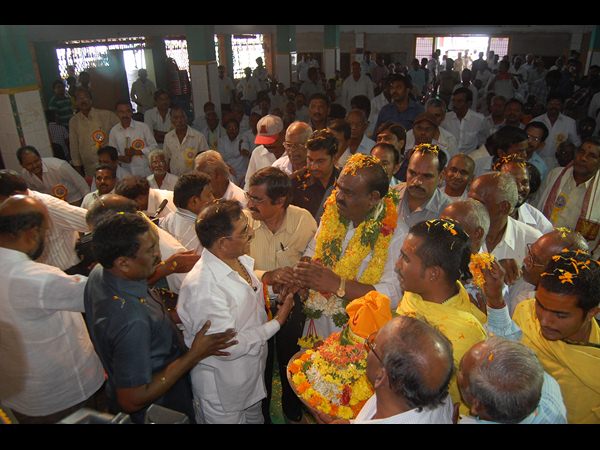 'టీ' స్పీకర్కు ఒంగోలులో ఘన సన్మానం